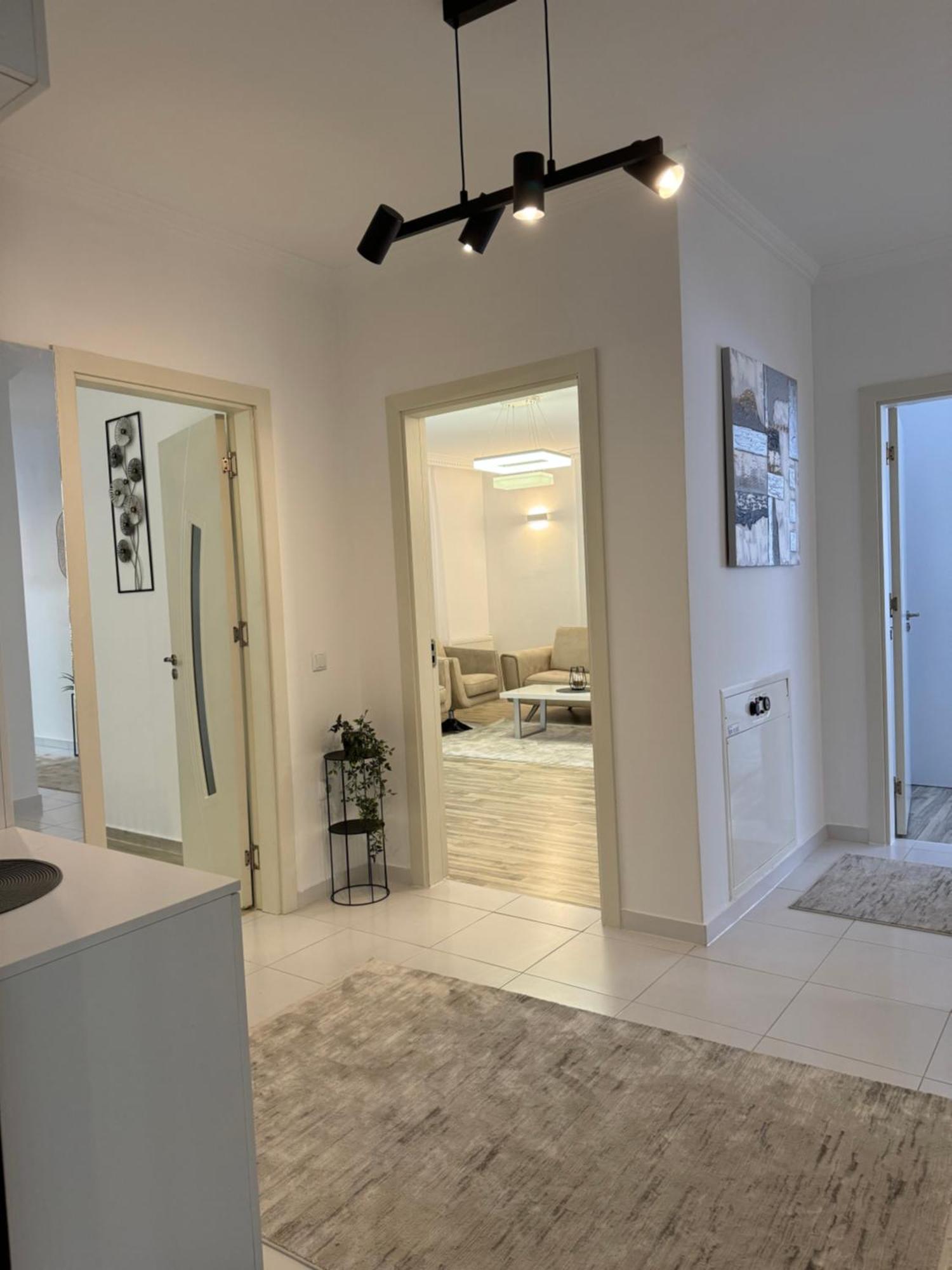 Penthouse Exclusive Apartment Prishtinë Ngoại thất bức ảnh
