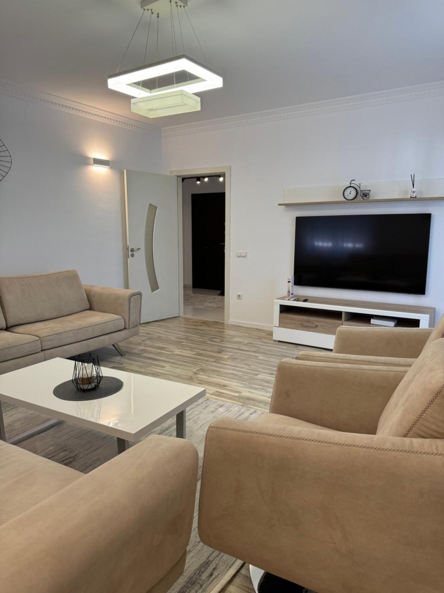 Penthouse Exclusive Apartment Prishtinë Ngoại thất bức ảnh